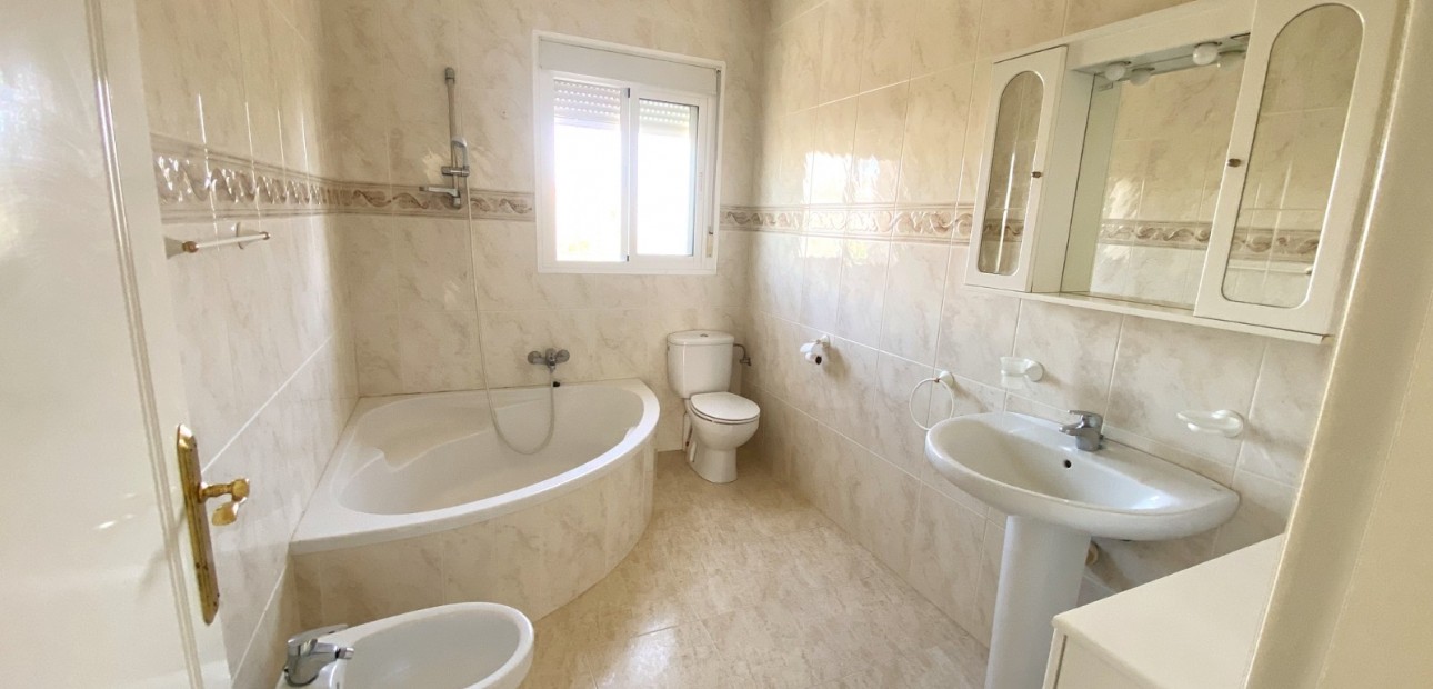 Sale - Townhouse -
Benijofar - Monte Azul