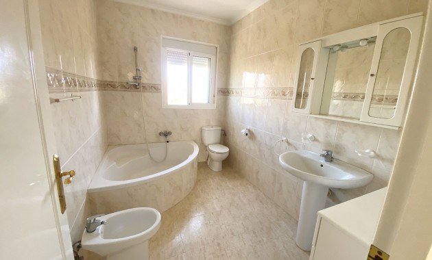 Sale - Townhouse -
Benijofar - Monte Azul