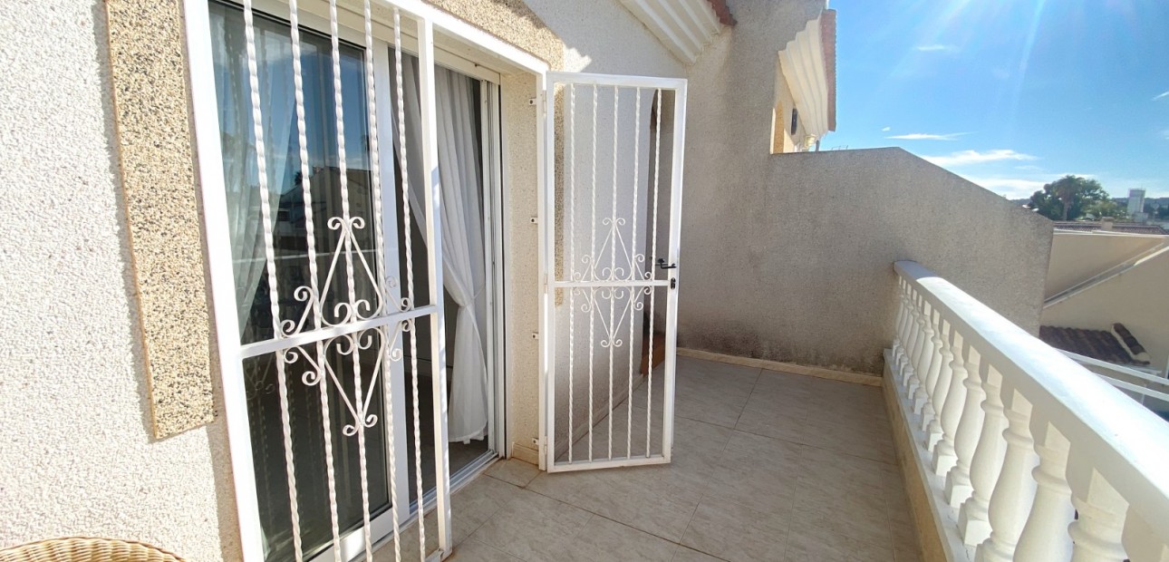 Sale - Townhouse -
Benijofar - Monte Azul