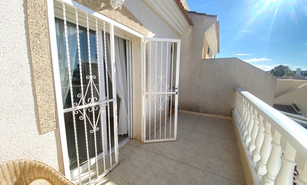 Sale - Townhouse -
Benijofar - Monte Azul