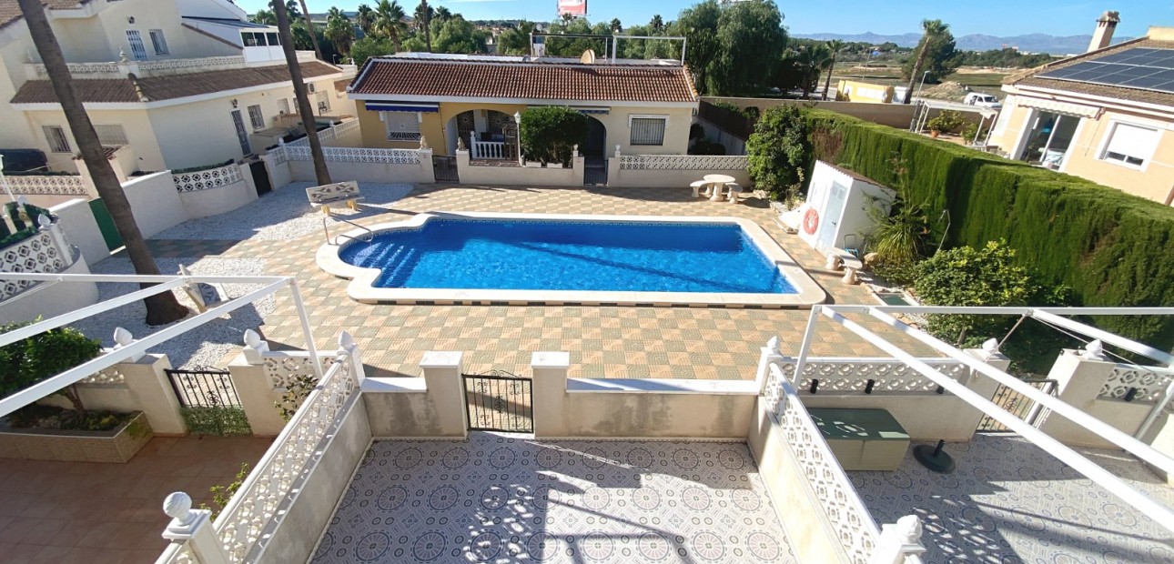 Sale - Townhouse -
Benijofar - Monte Azul