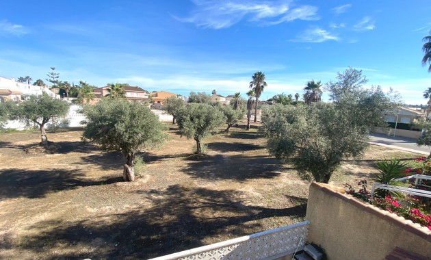 Sale - Townhouse -
Benijofar - Monte Azul