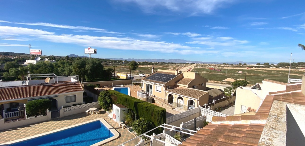 Sale - Townhouse -
Benijofar - Monte Azul