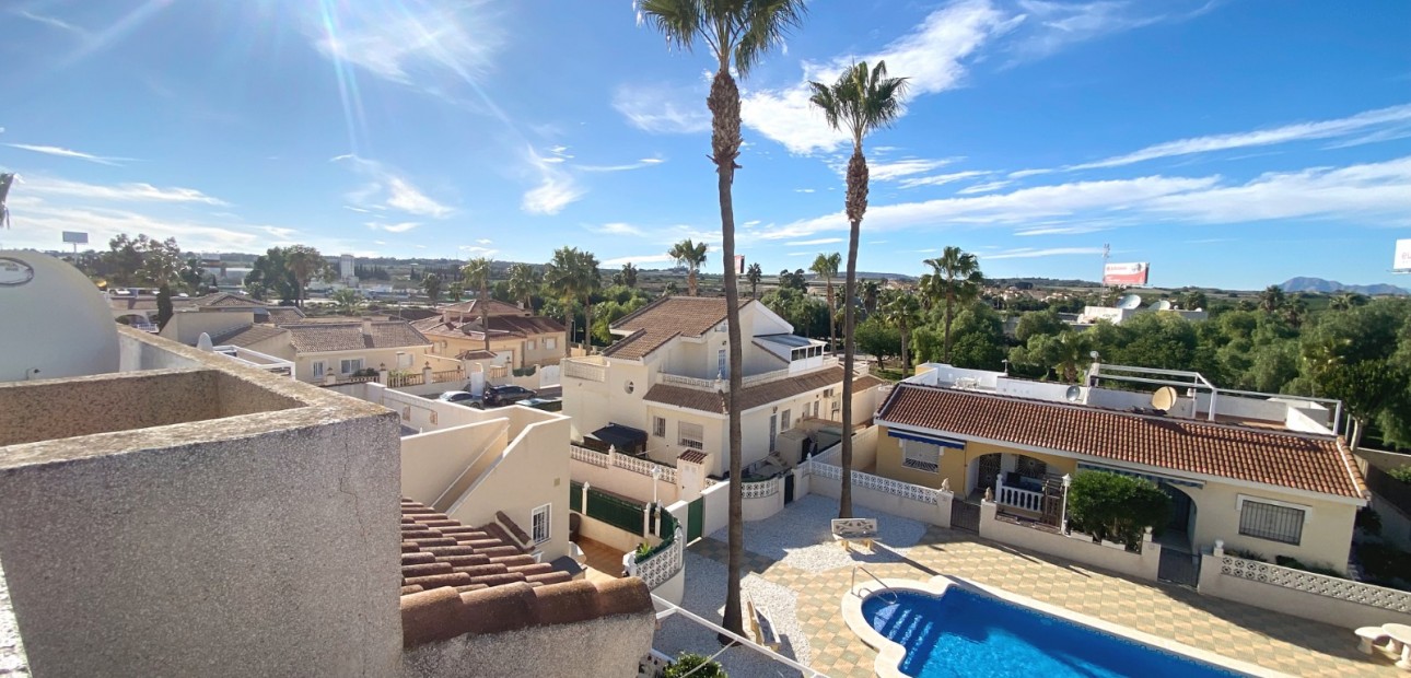 Sale - Townhouse -
Benijofar - Monte Azul