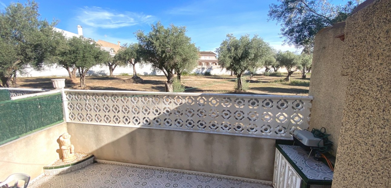 Sale - Townhouse -
Benijofar - Monte Azul