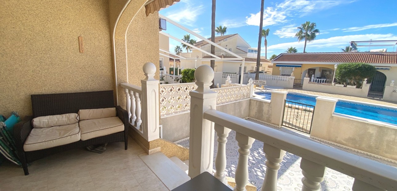 Sale - Townhouse -
Benijofar - Monte Azul