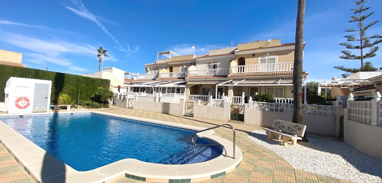 Sale - Townhouse -
Benijofar - Monte Azul