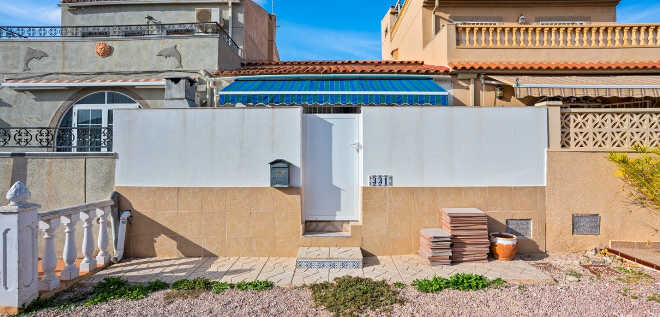 Sale - Townhouse -
Torrevieja - La Siesta