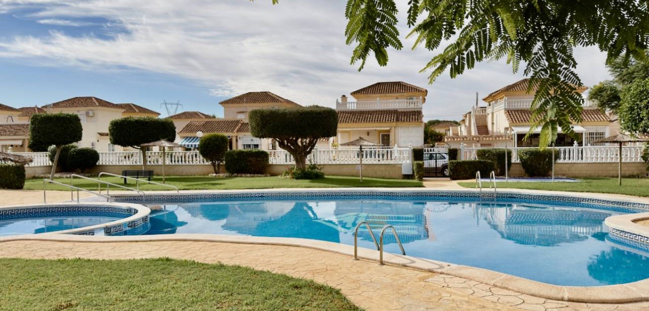 Venta - Villa -
Algorfa - Lo Crispin