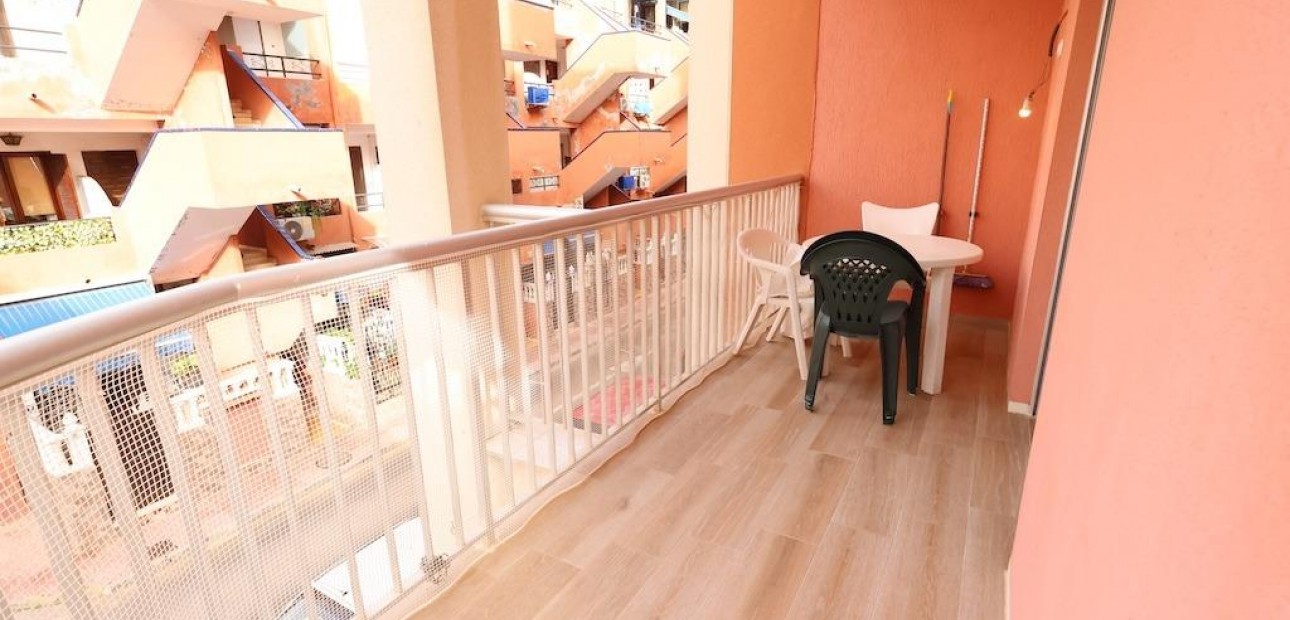 Venta - Apartamento / piso -
Torrevieja - La Mata pueblo