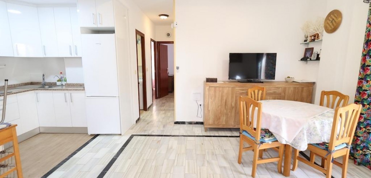 Venta - Apartamento / piso -
Torrevieja - La Mata pueblo