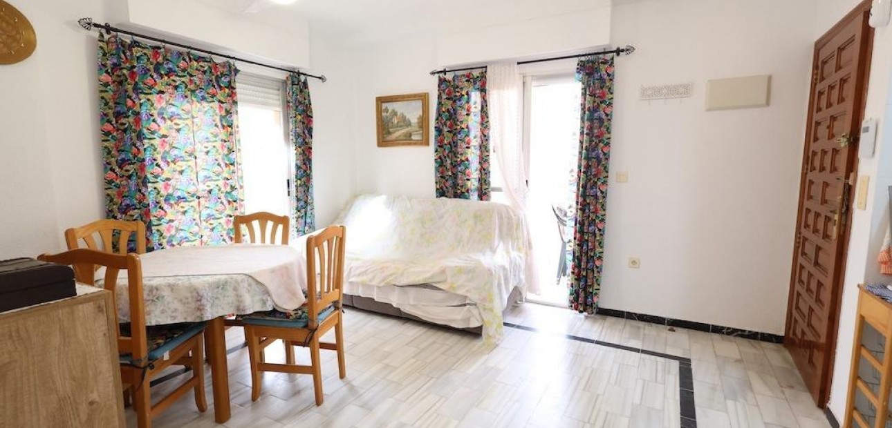 Venta - Apartamento / piso -
Torrevieja - La Mata pueblo