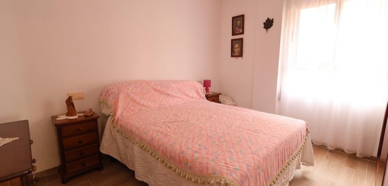 Venta - Apartamento / piso -
Torrevieja - La Mata pueblo