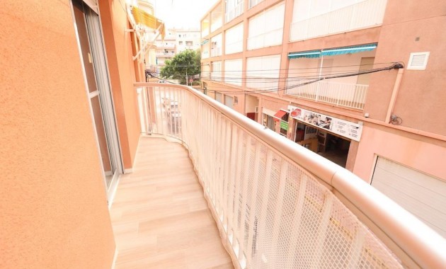 Venta - Apartamento / piso -
Torrevieja - La Mata pueblo