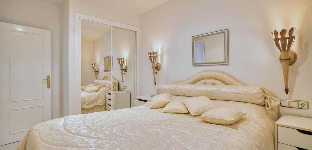 Herverkoop - Appartement / flat -
Guardamar del Segura - Urbanizaciones