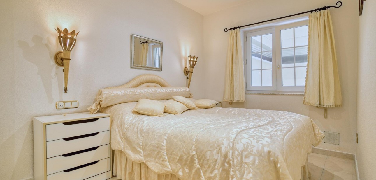 Herverkoop - Appartement / flat -
Guardamar del Segura - Urbanizaciones