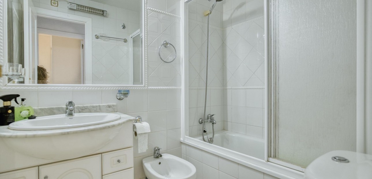 Herverkoop - Appartement / flat -
Guardamar del Segura - Urbanizaciones