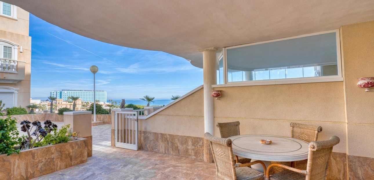 Herverkoop - Appartement / flat -
Guardamar del Segura - Urbanizaciones