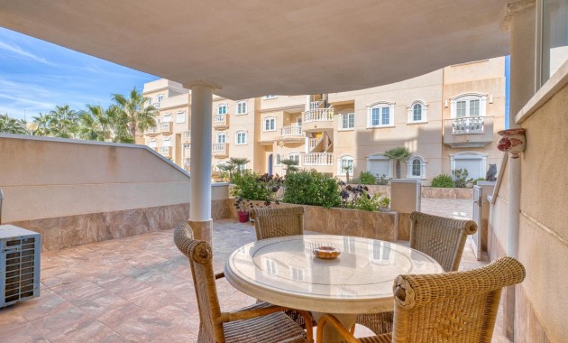 Herverkoop - Appartement / flat -
Guardamar del Segura - Urbanizaciones