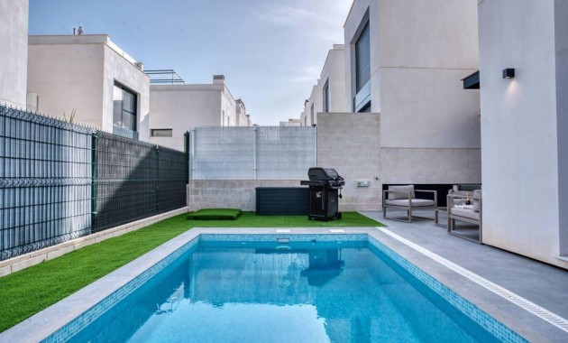 Venta - Semi -
Orihuela Costa - La Florida