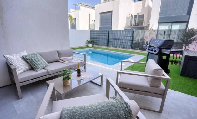 Venta - Semi -
Orihuela Costa - La Florida