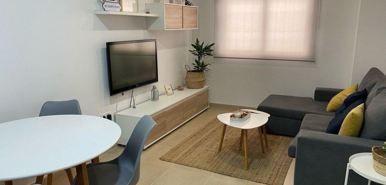 Sale - Apartment / flat -
Torrevieja - Estacion de autobuses