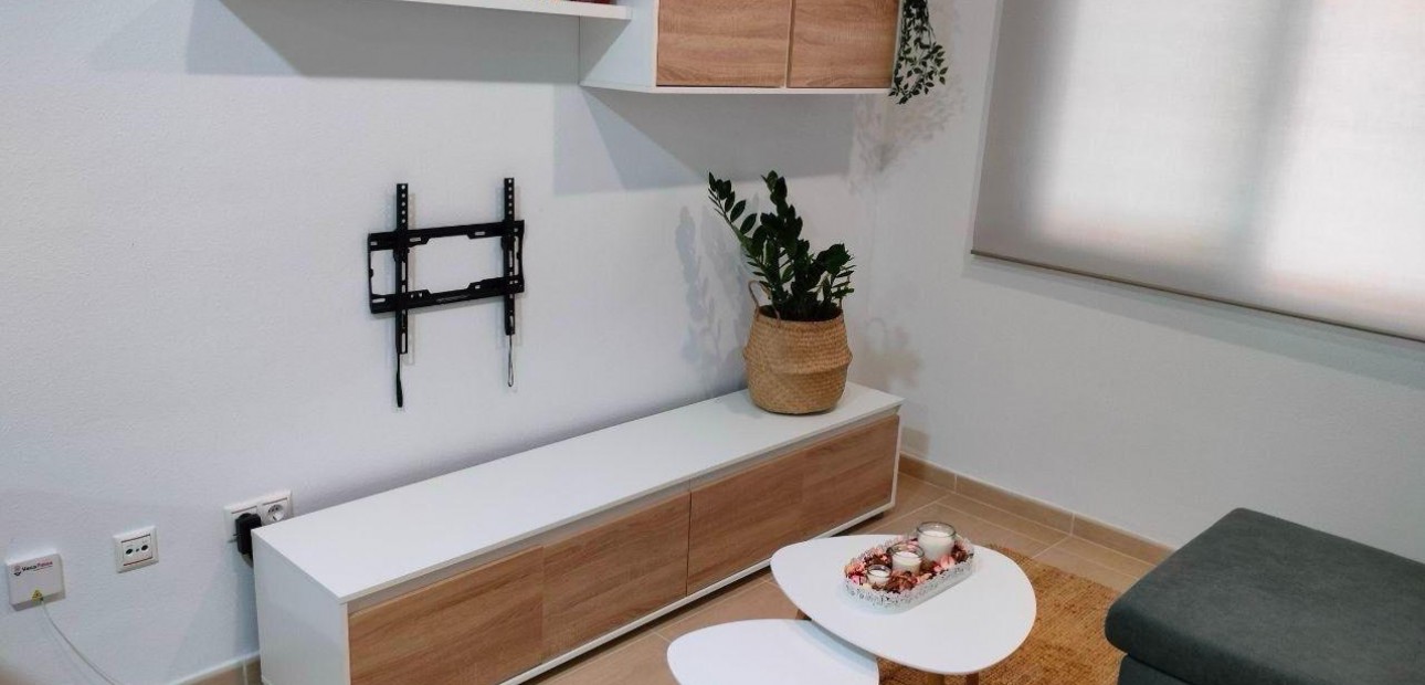 Sale - Apartment / flat -
Torrevieja - Estacion de autobuses