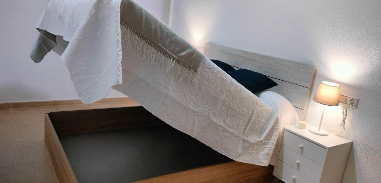 Sale - Apartment / flat -
Torrevieja - Estacion de autobuses