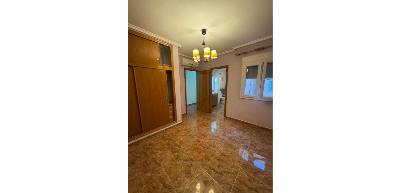 Venta - Apartamento / piso -
Jacarilla - Comunidad valenciana