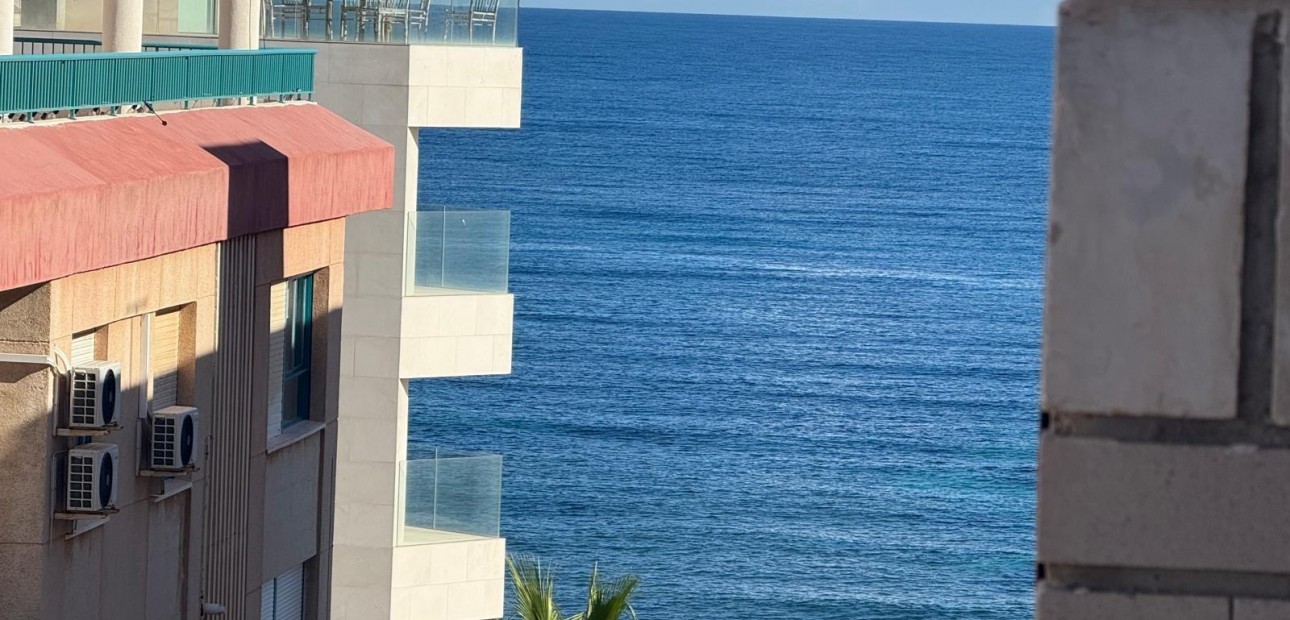 Herverkoop - Appartement / flat -
Torrevieja - Playa del cura