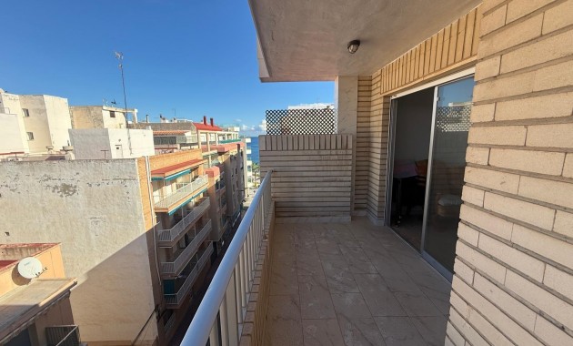 Herverkoop - Appartement / flat -
Torrevieja - Playa del cura
