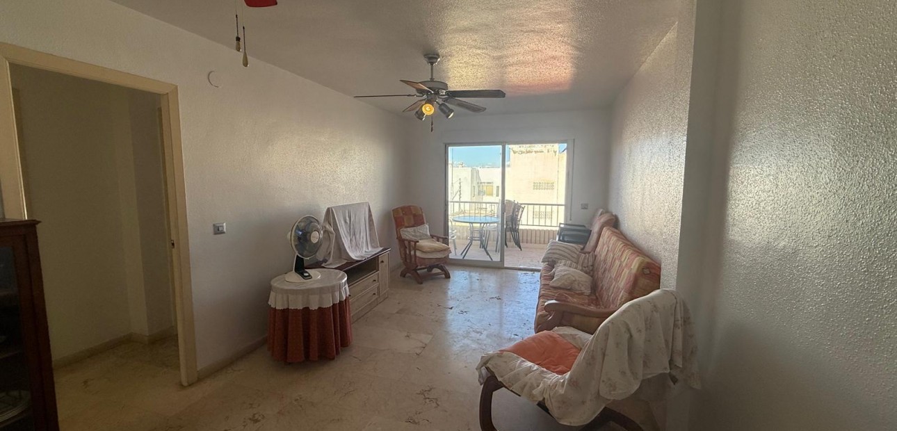 Herverkoop - Appartement / flat -
Torrevieja - Playa del cura