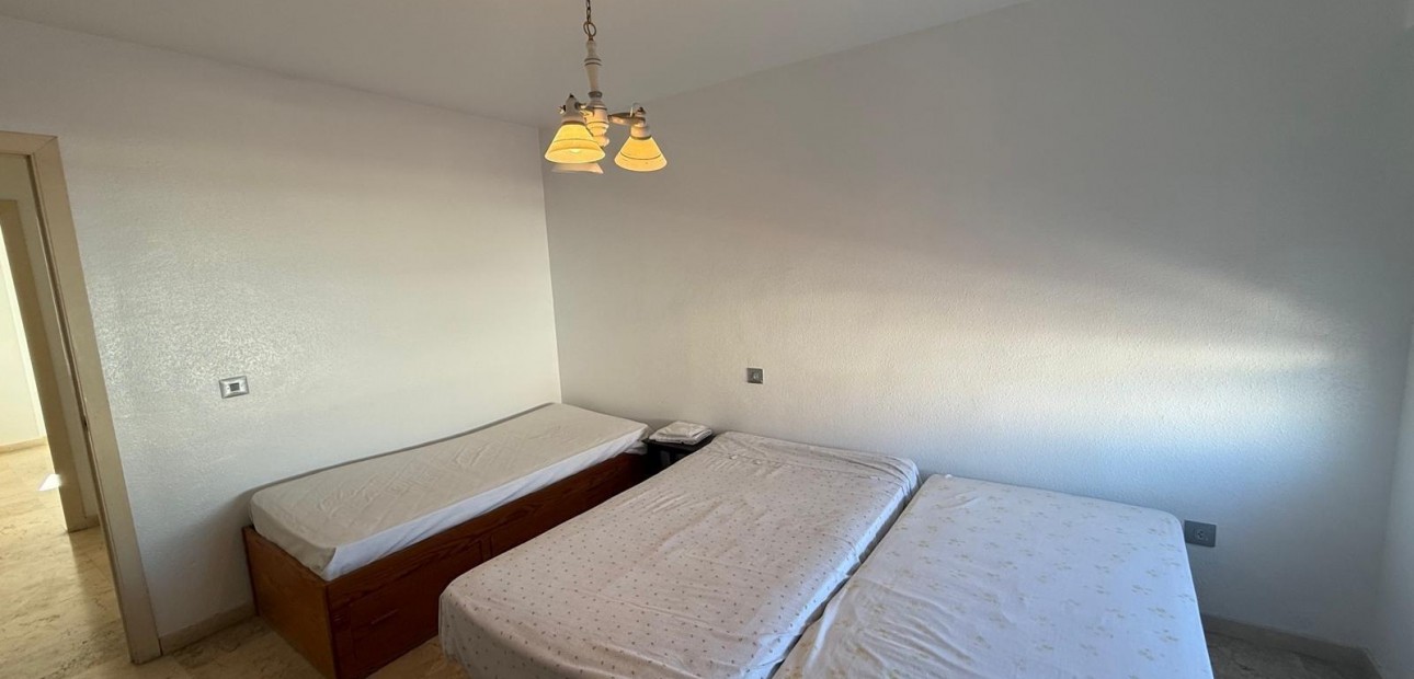 Herverkoop - Appartement / flat -
Torrevieja - Playa del cura