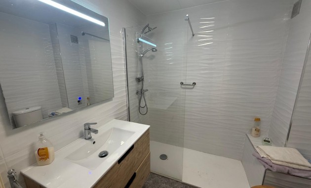 Herverkoop - Appartement / flat -
Torrevieja - Playa del cura