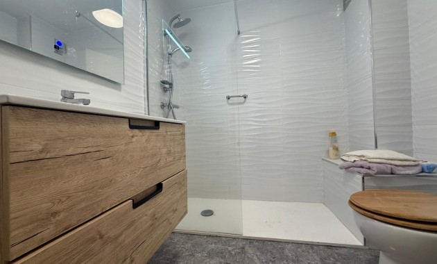 Herverkoop - Appartement / flat -
Torrevieja - Playa del cura