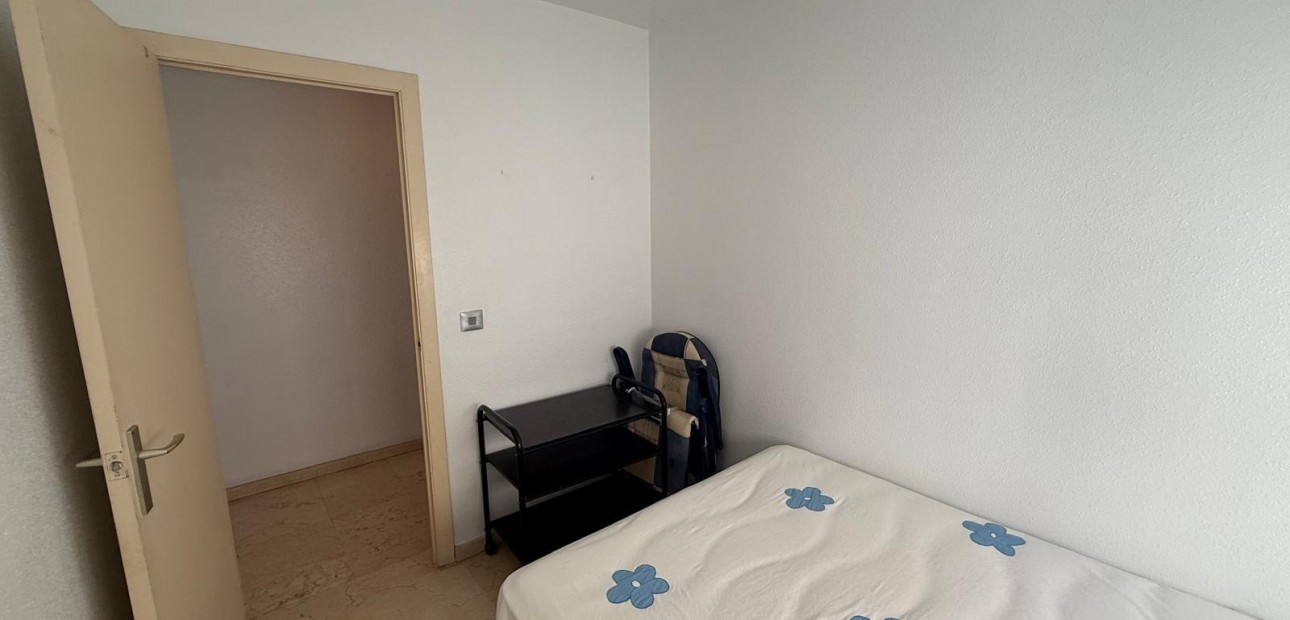 Herverkoop - Appartement / flat -
Torrevieja - Playa del cura