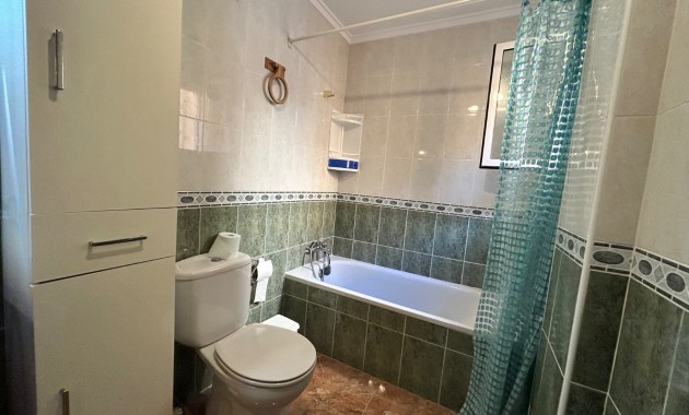 Venta - Apartamento / piso -
Jacarilla - pueblo