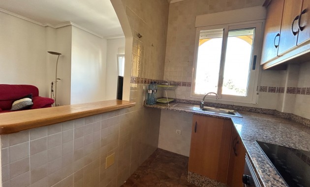 Venta - Apartamento / piso -
Jacarilla - pueblo