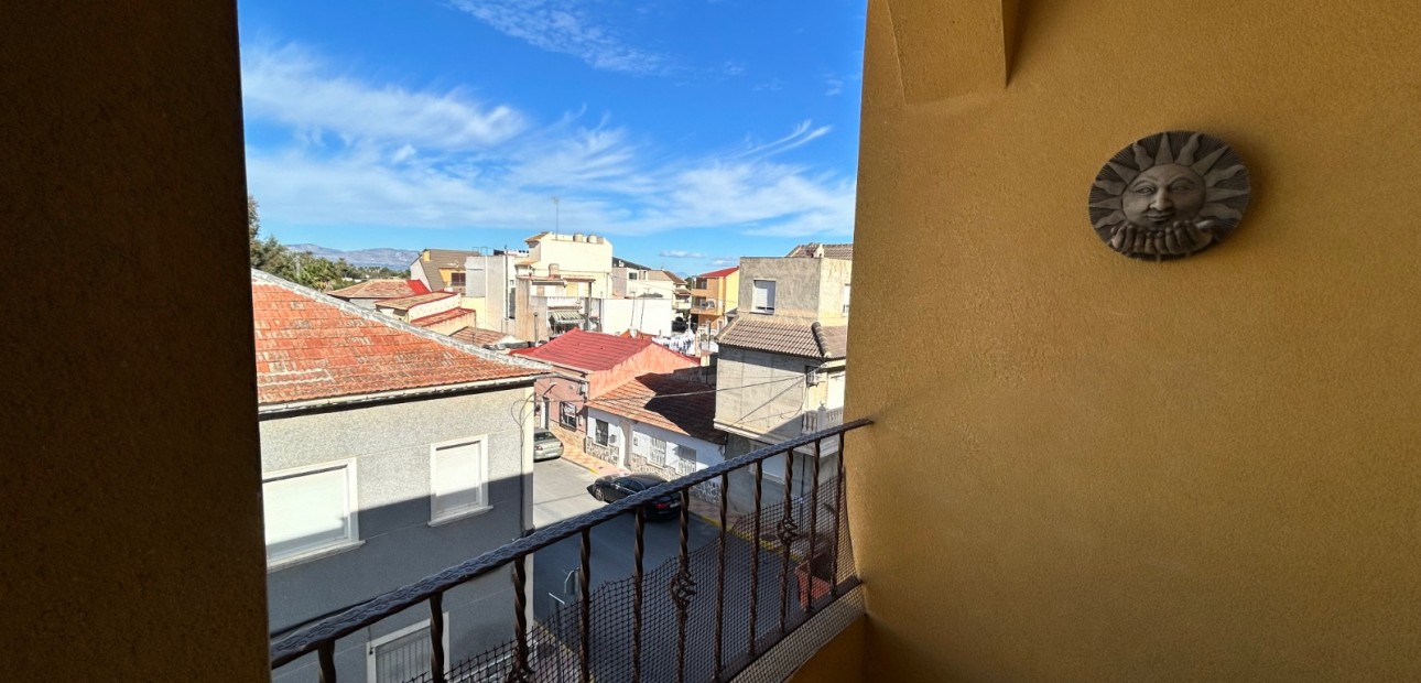Venta - Apartamento / piso -
Jacarilla - pueblo