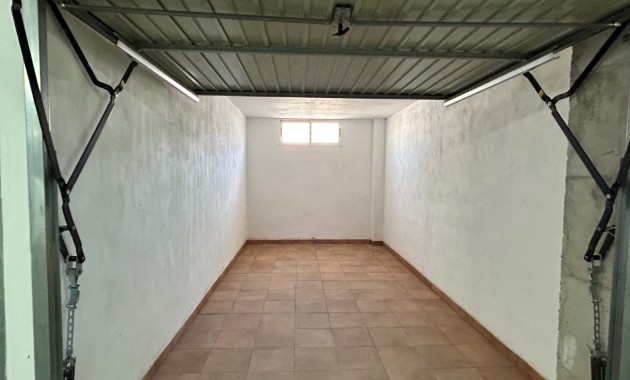 Venta - Apartamento / piso -
Jacarilla - pueblo