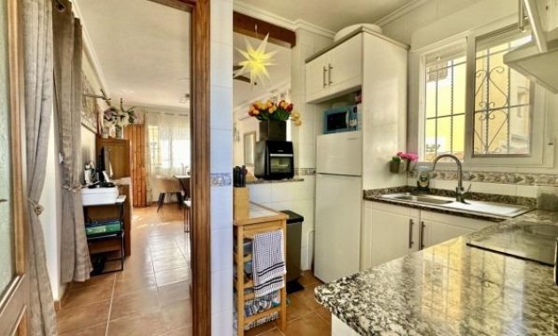 Sale - Terraced house -
Orihuela Costa - La Florida