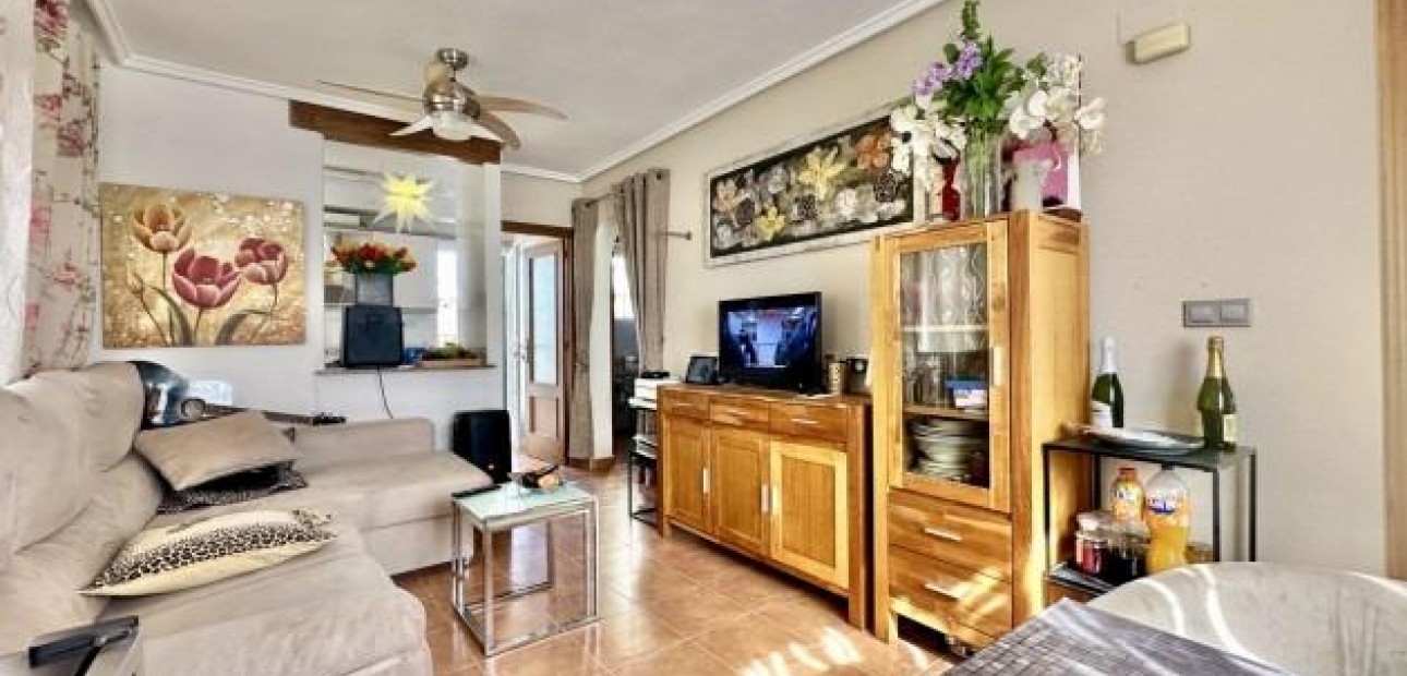 Sale - Terraced house -
Orihuela Costa - La Florida