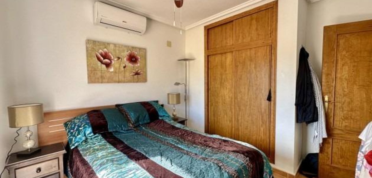 Sale - Terraced house -
Orihuela Costa - La Florida