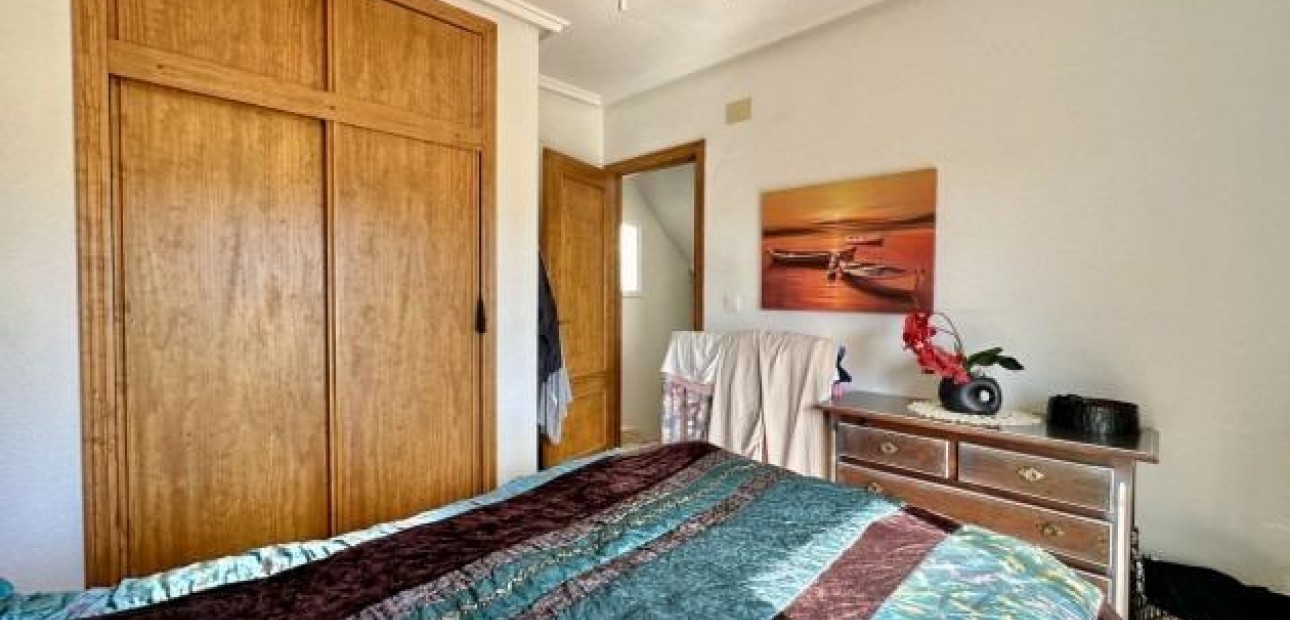 Sale - Terraced house -
Orihuela Costa - La Florida