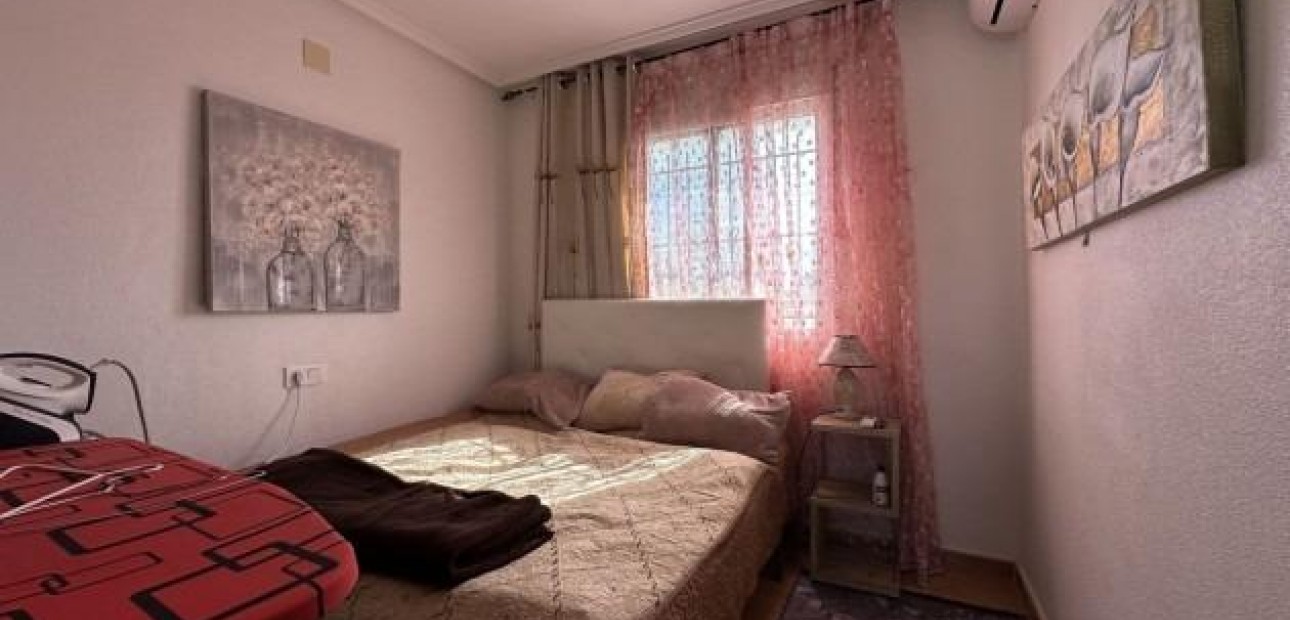 Sale - Terraced house -
Orihuela Costa - La Florida