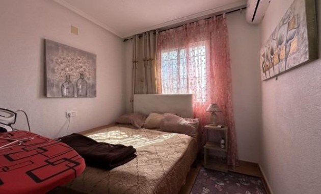 Sale - Terraced house -
Orihuela Costa - La Florida