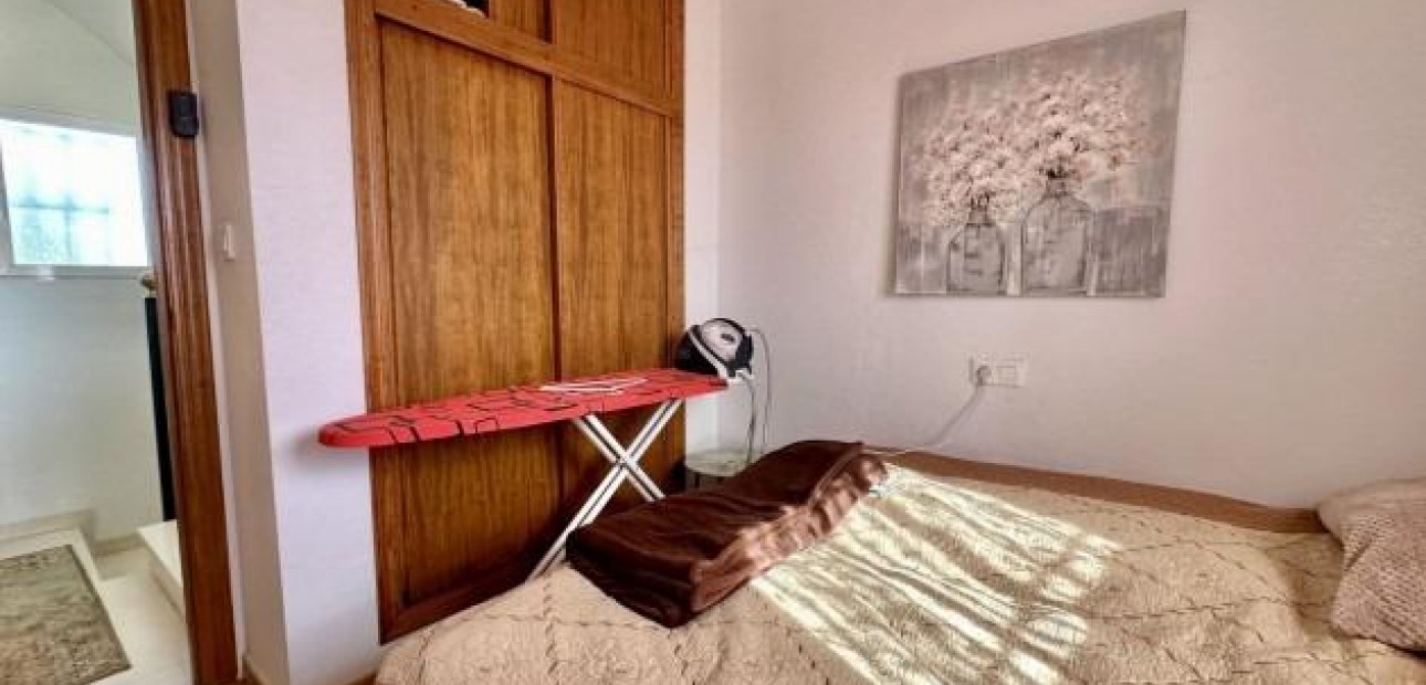 Sale - Terraced house -
Orihuela Costa - La Florida