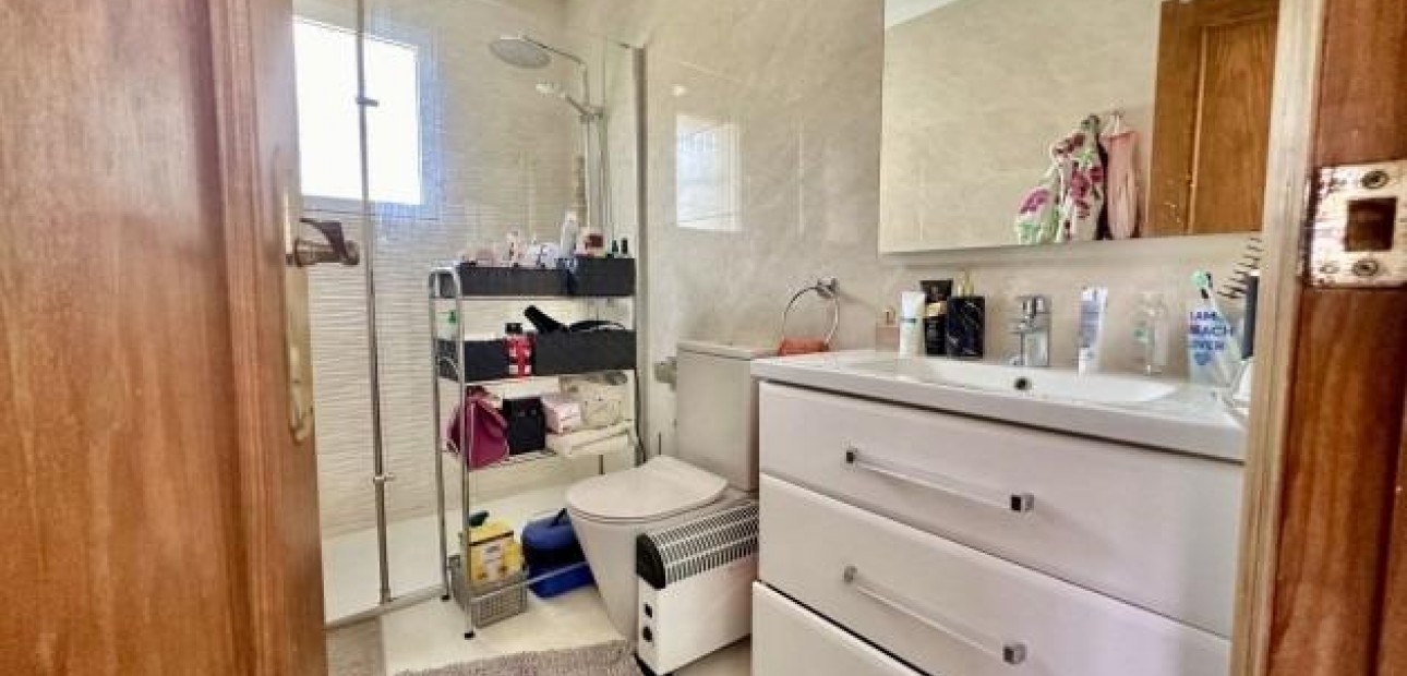 Sale - Terraced house -
Orihuela Costa - La Florida