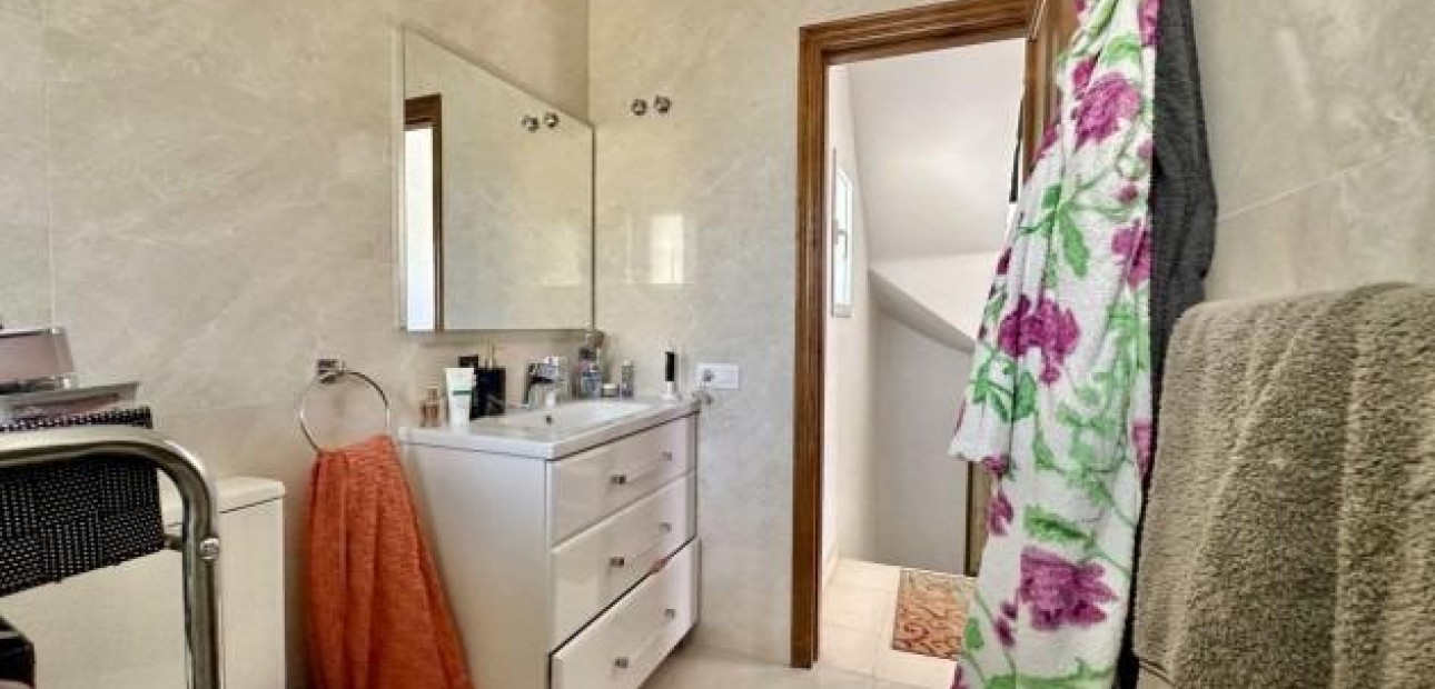 Sale - Terraced house -
Orihuela Costa - La Florida