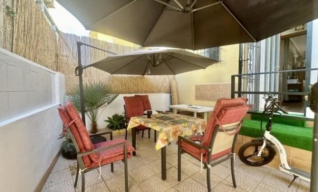 Sale - Terraced house -
Orihuela Costa - La Florida